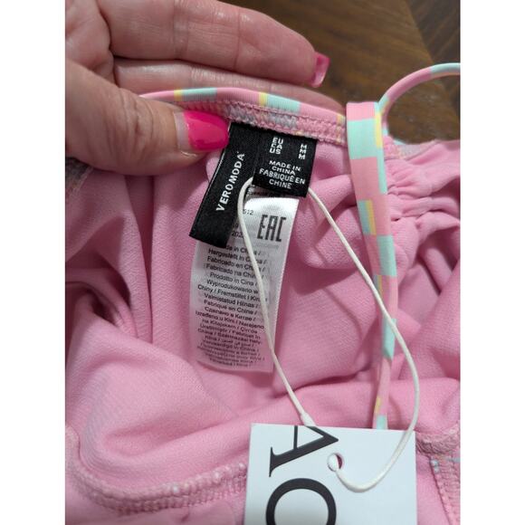 VERO MODA NWT One-Piece Swimsuit | Limpet Shell AOP Tira, Size M, NWT - Picture 5 of 8